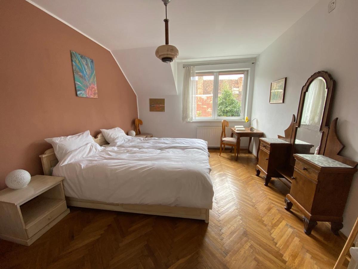 Rose'S Oldtown Apartment Brașov Exterior foto